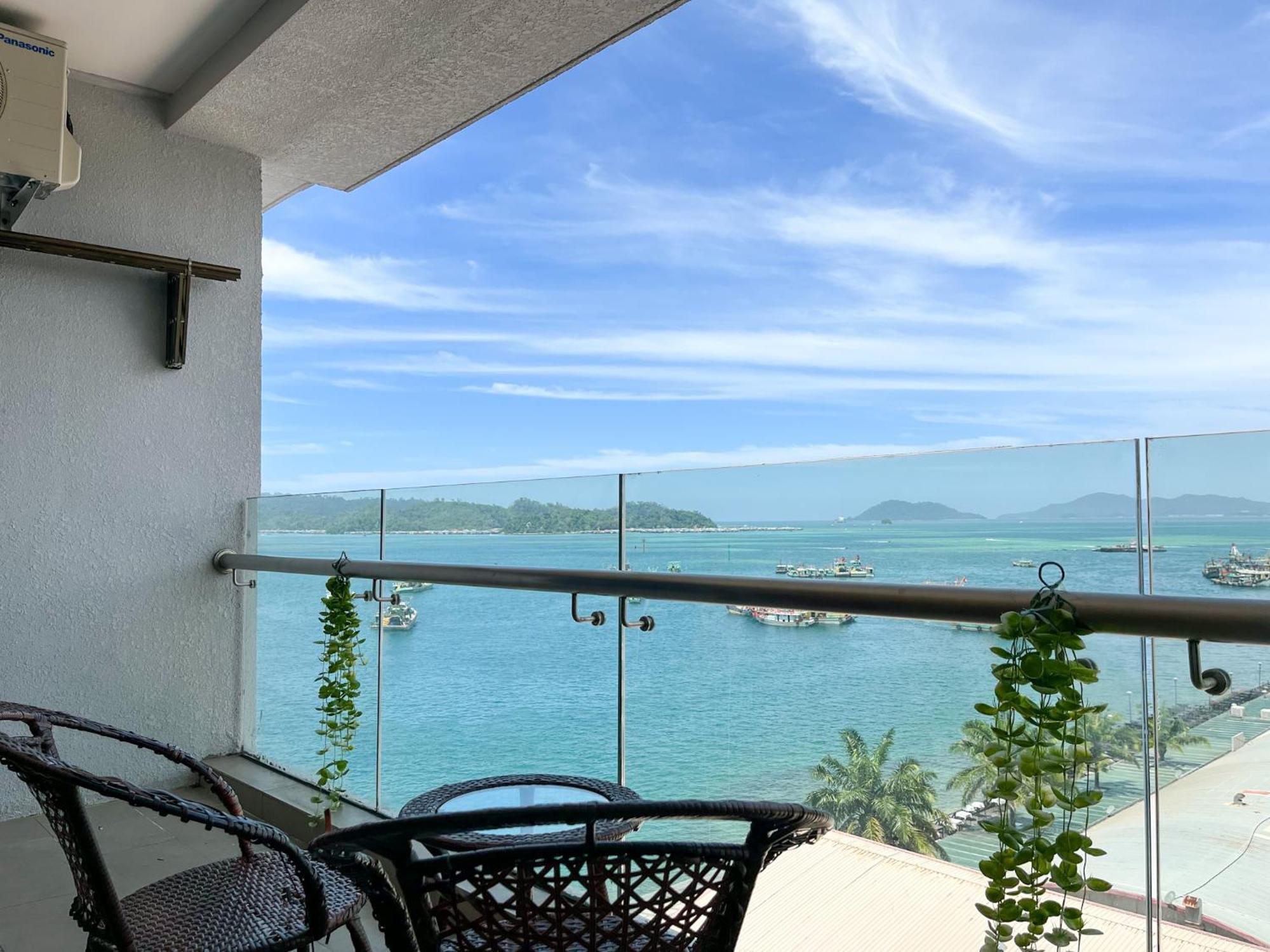 Pelagos Oceanus Waterfront Seaview Homestay Kota Kinabalu Exterior photo